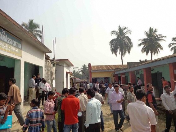 Kamalpur: Holiday Court : 3428 cases disposed : 3,22,950 rupees fine collected Kamalpur: Holiday Court : 3428 cases disposed : 3,22,950 rupees fine collected